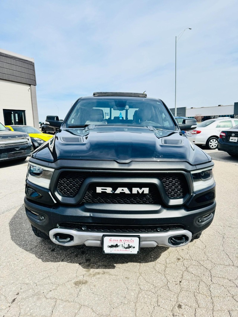 Ram 1500 Vehicle Full-screen Gallery Image 02