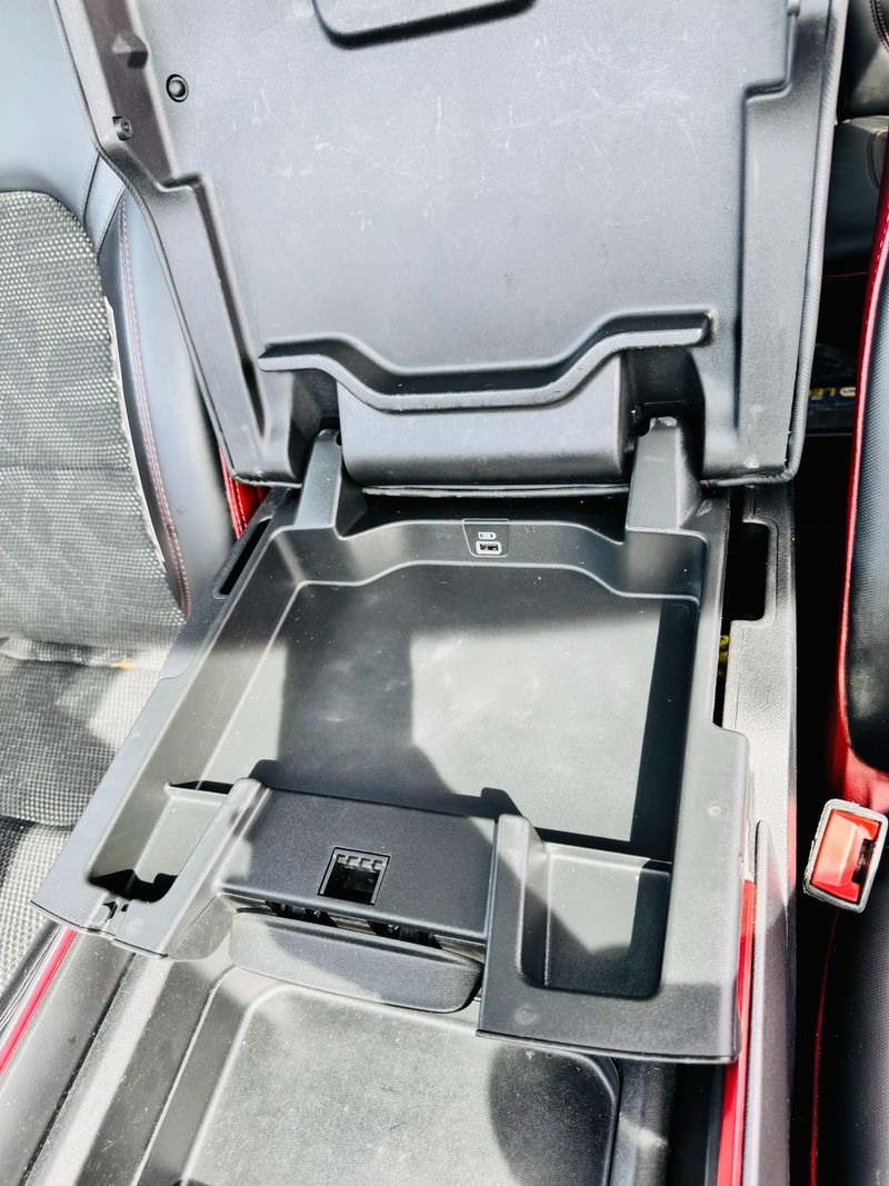 Ram 1500 Vehicle Full-screen Gallery Image 20