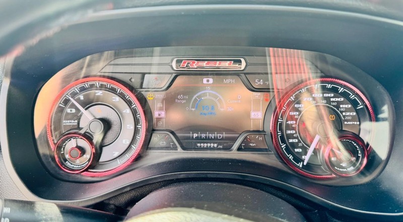 Ram 1500 Vehicle Full-screen Gallery Image 22