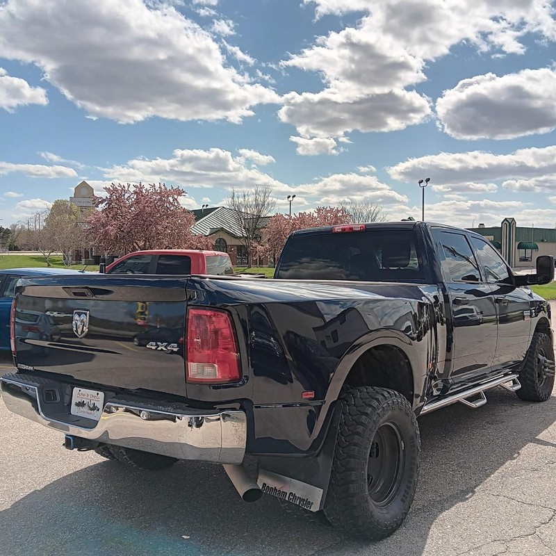 Ram 3500 Vehicle Full-screen Gallery Image 06