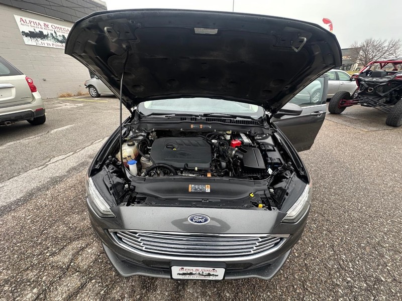 Chevrolet Malibu Vehicle Full-screen Gallery Image 09