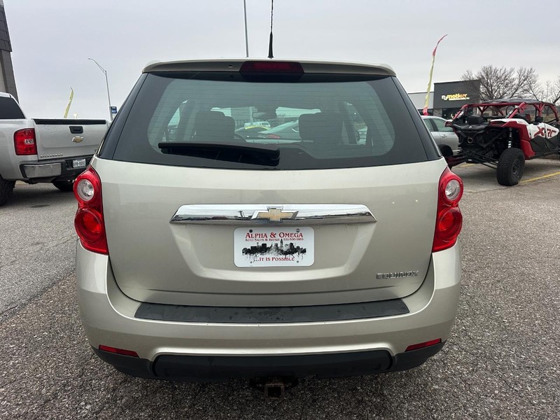 Chevrolet Equinox Vehicle Full-screen Gallery Image 02