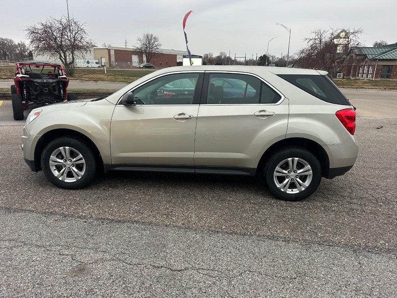 Chevrolet Equinox Vehicle Full-screen Gallery Image 06