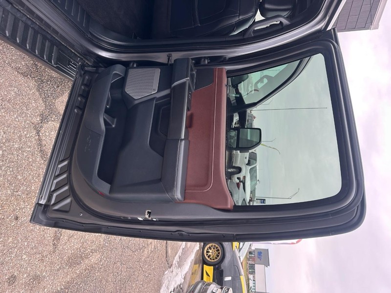 Ford F-150 Vehicle Full-screen Gallery Image 15