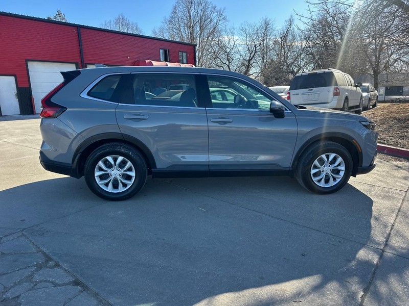 Honda CR-V Vehicle Full-screen Gallery Image 03