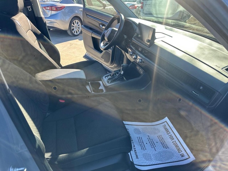 Honda CR-V Vehicle Full-screen Gallery Image 15