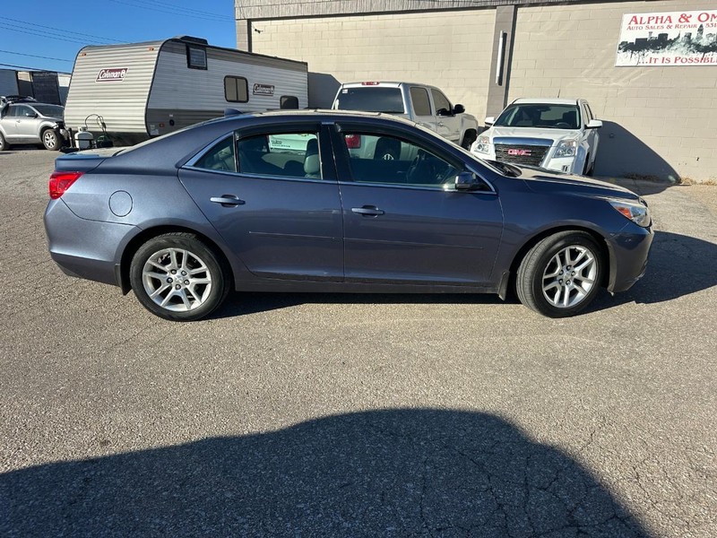 Chevrolet Malibu Vehicle Full-screen Gallery Image 04