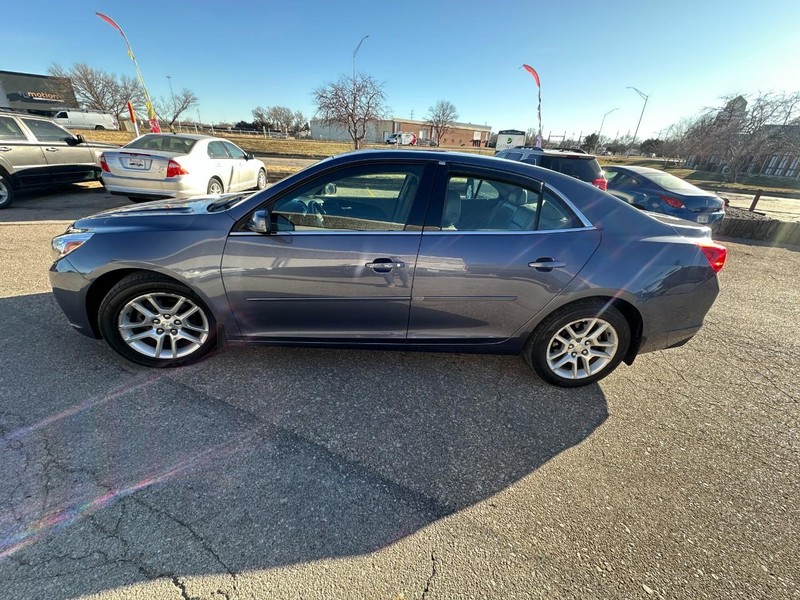 Chevrolet Malibu Vehicle Full-screen Gallery Image 08