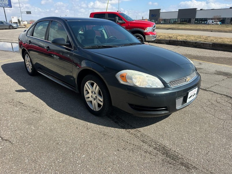 Chevrolet Impala Limited Vehicle Full-screen Gallery Image 02