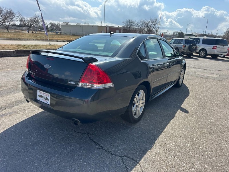 Chevrolet Impala Limited Vehicle Full-screen Gallery Image 06