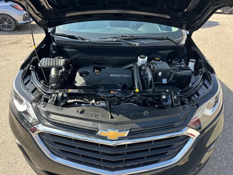 Chevrolet Equinox Vehicle Full-screen Gallery Image 14