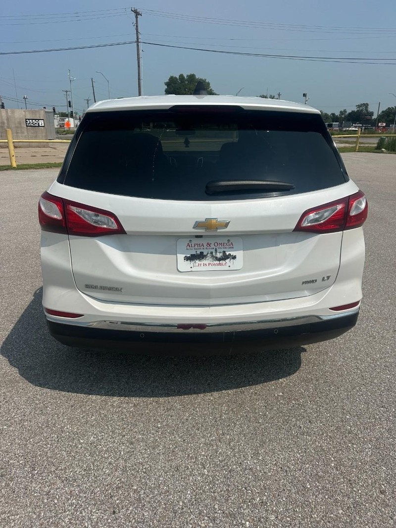 Chevrolet Equinox Vehicle Full-screen Gallery Image 06