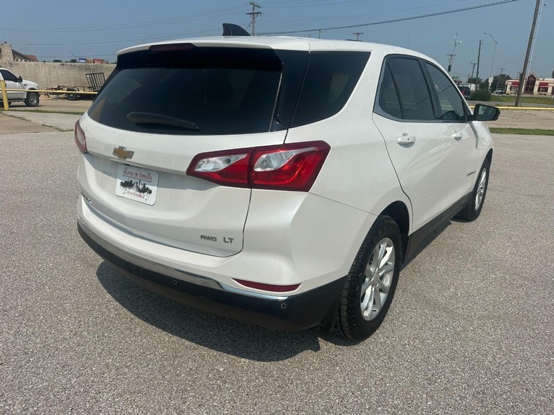 Chevrolet Equinox Vehicle Full-screen Gallery Image 07