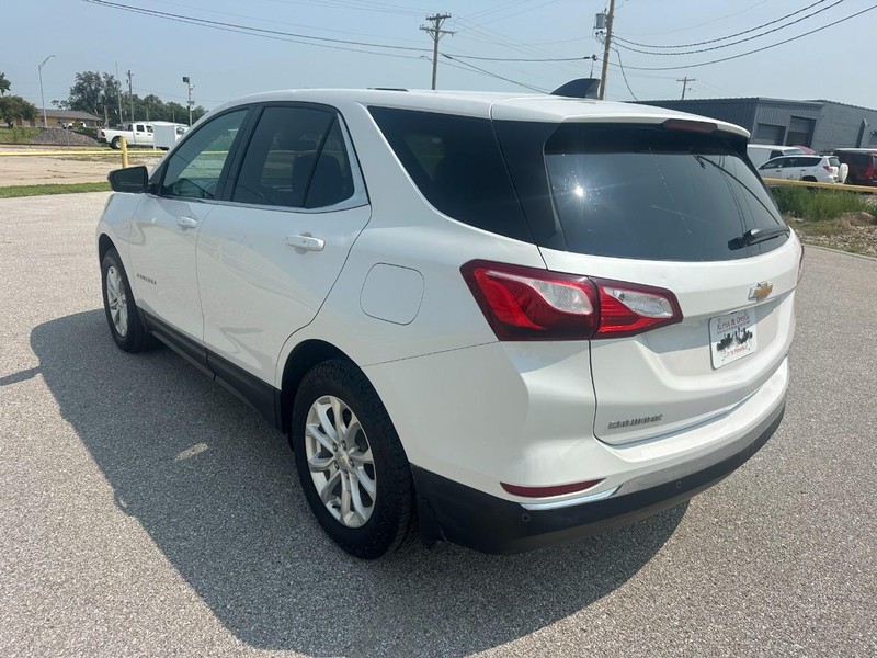 Chevrolet Equinox Vehicle Full-screen Gallery Image 10