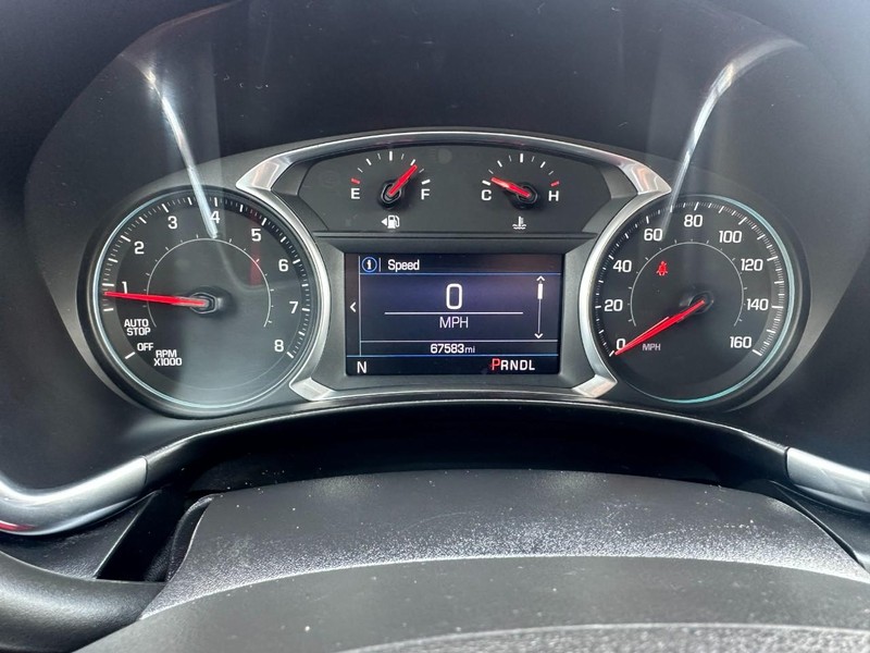 Chevrolet Equinox Vehicle Full-screen Gallery Image 18