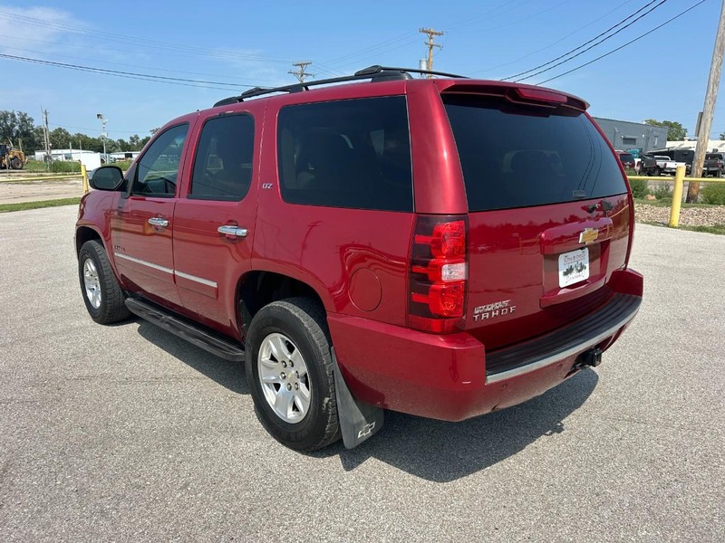 Chevrolet Tahoe Vehicle Full-screen Gallery Image 05
