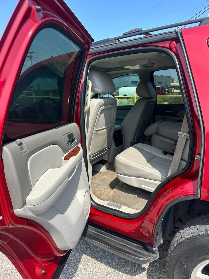 Chevrolet Tahoe Vehicle Full-screen Gallery Image 10