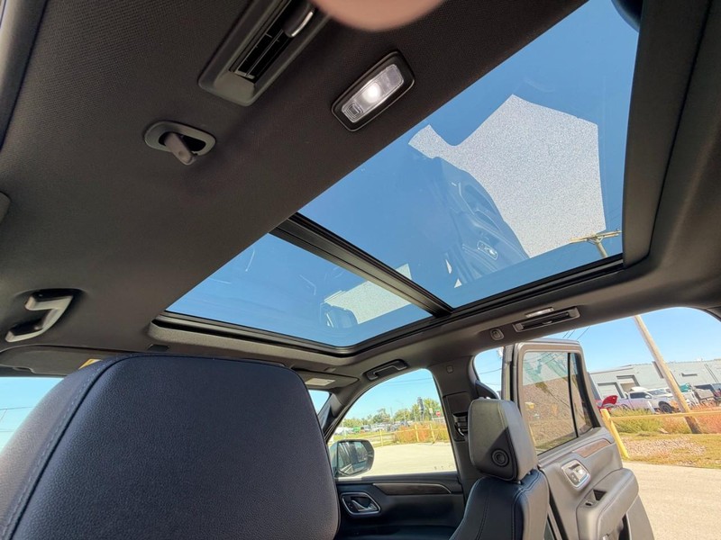Chevrolet Tahoe Vehicle Full-screen Gallery Image 21