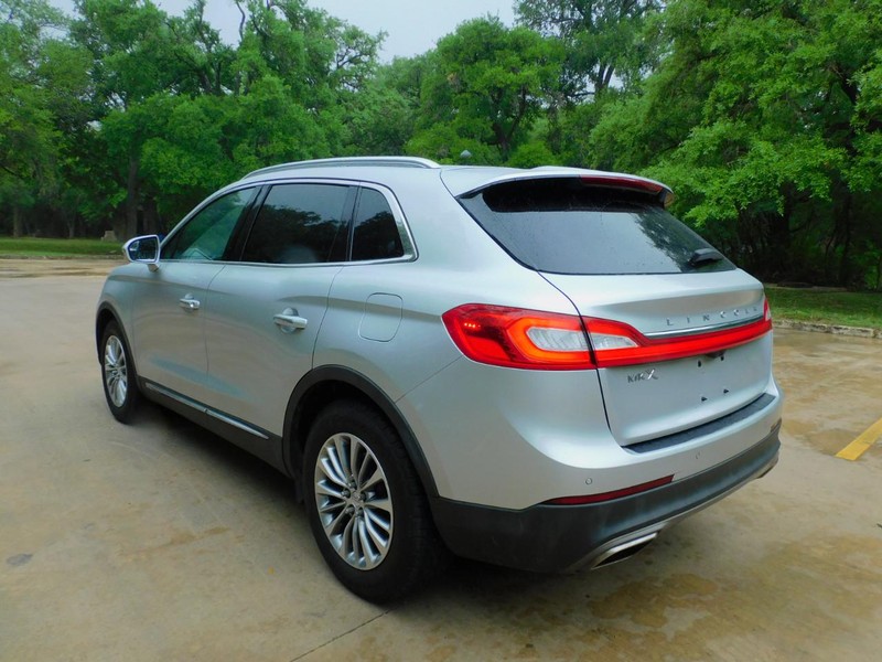 Lincoln MKX Vehicle Image 03