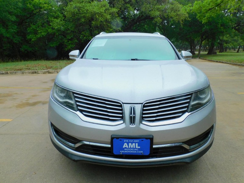 Lincoln MKX Vehicle Image 08