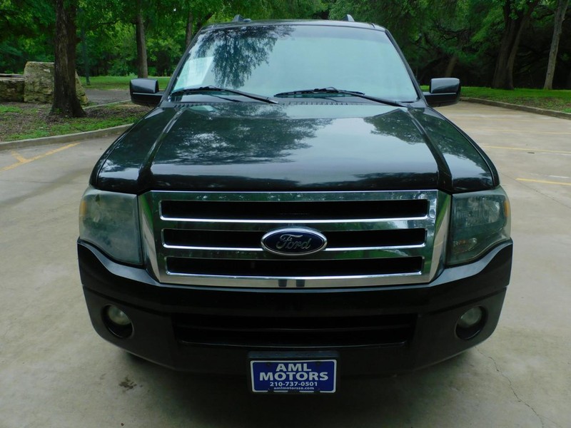 Ford Expedition EL Vehicle Image 08