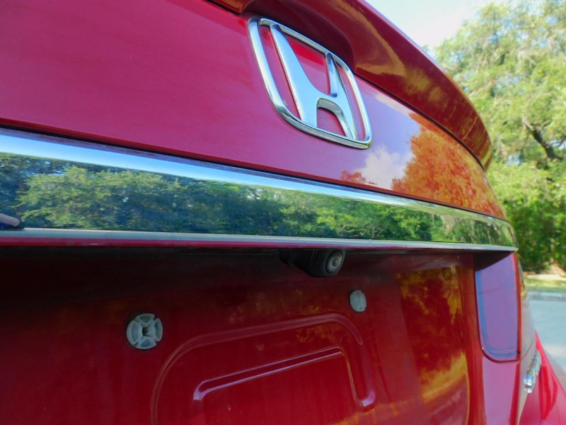 Honda Accord Sedan Vehicle Image 24