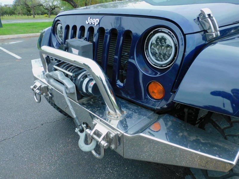 Jeep Wrangler Vehicle Image 14