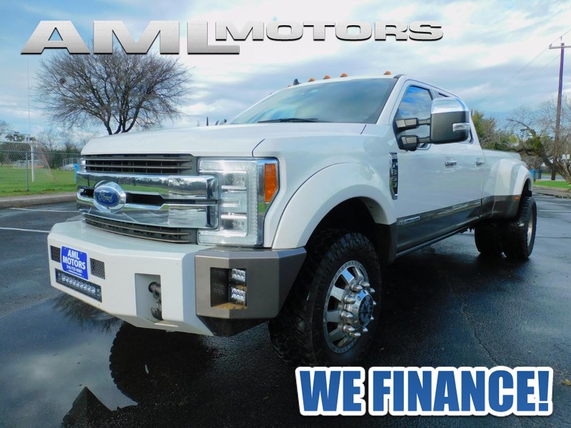 Ford Super Duty F-350 DRW Vehicle Image 01