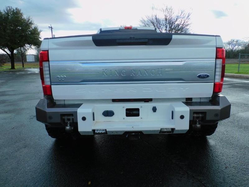 Ford Super Duty F-350 DRW Vehicle Image 04