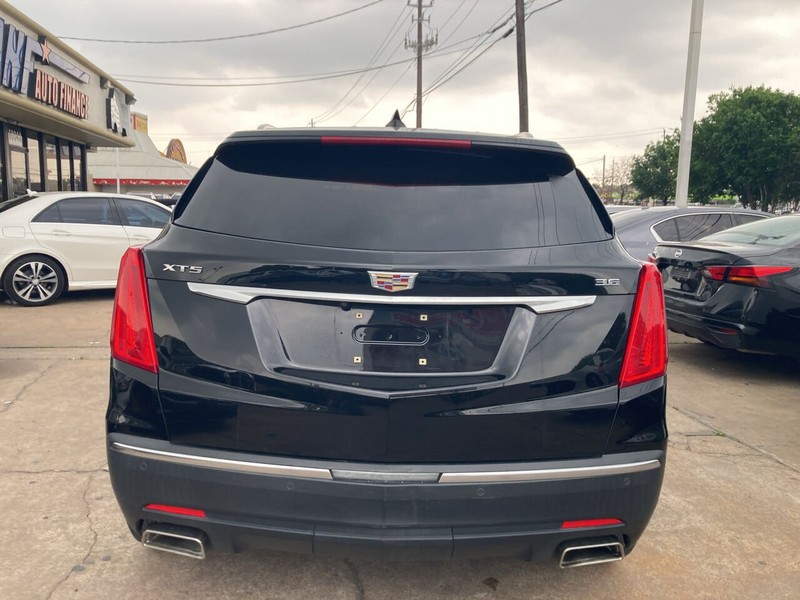 2019 Cadillac XT5 Luxury FWD photo