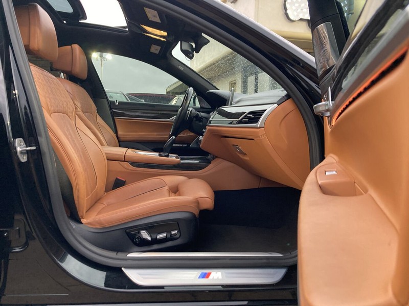 2018 BMW 7-Series 750i photo