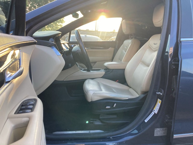 2018 Cadillac XT5 FWD photo
