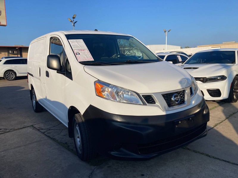 Nissan NV200 Compact Cargo Vehicle Image 08
