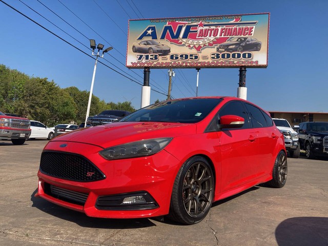 more details - ford focus hatchback