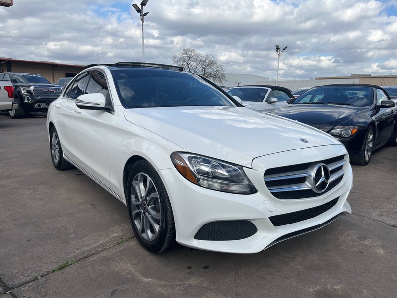 Mercedes-Benz C-Class Vehicle Image 06