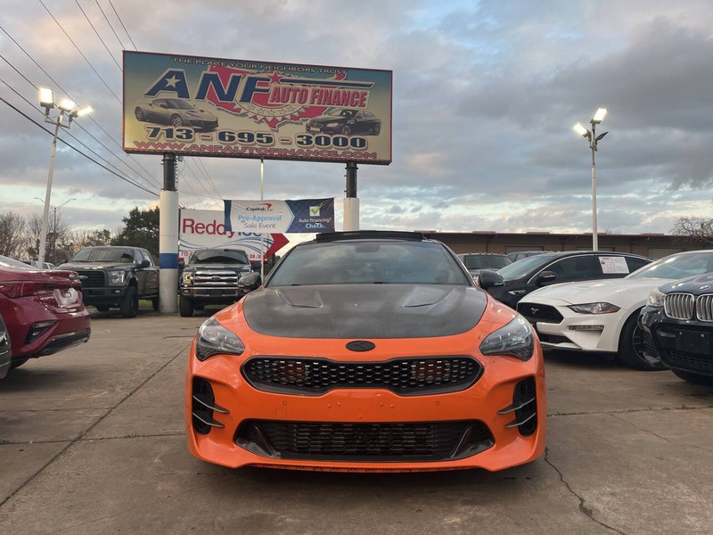 Kia Stinger Vehicle Image 02