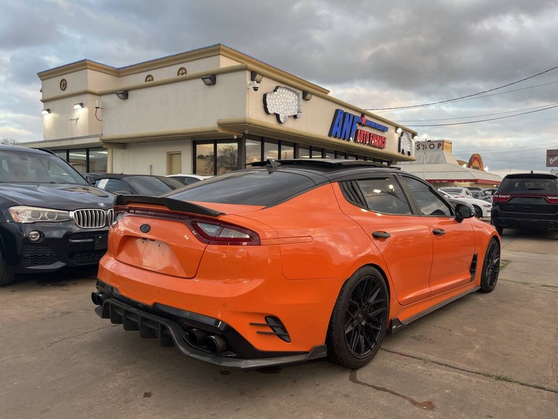 Kia Stinger Vehicle Image 05