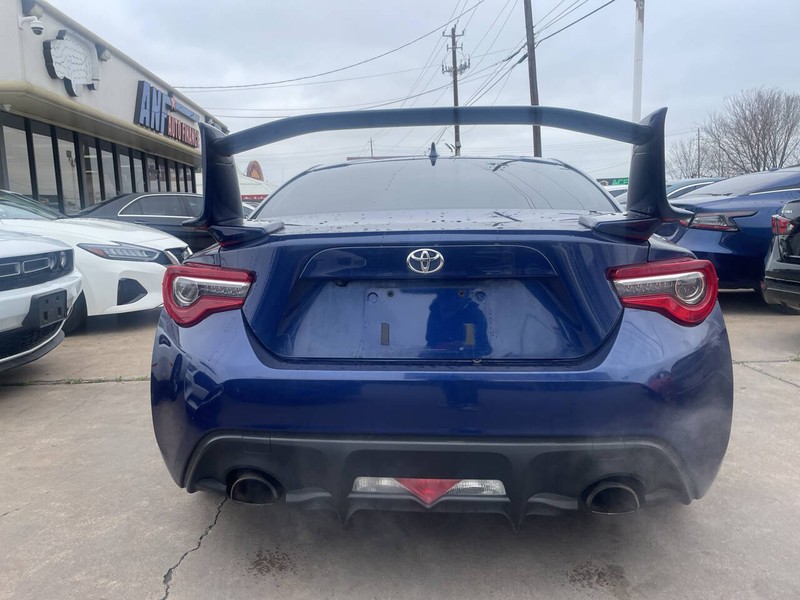 Toyota 86 Vehicle Image 04