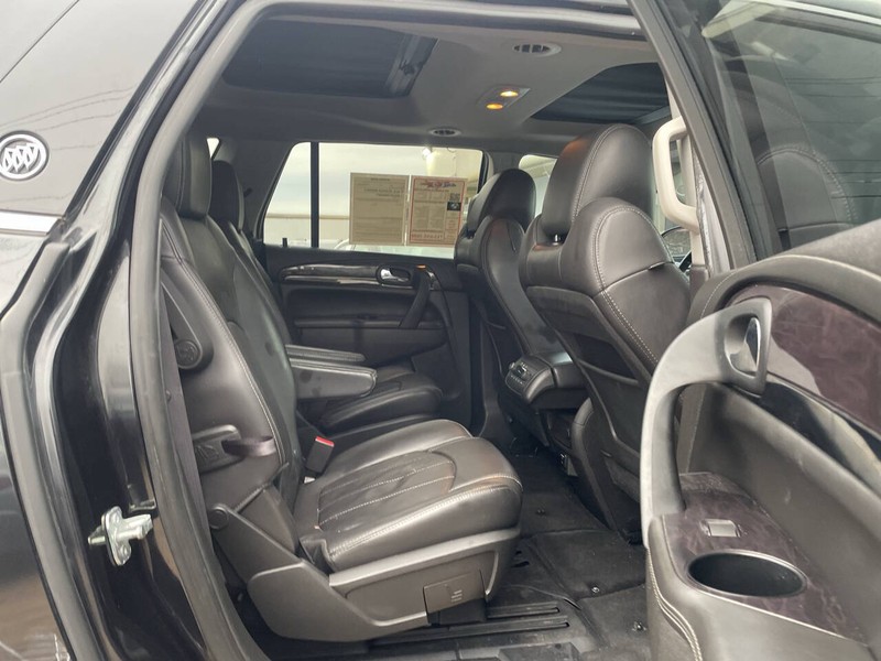 Buick Enclave Vehicle Image 10