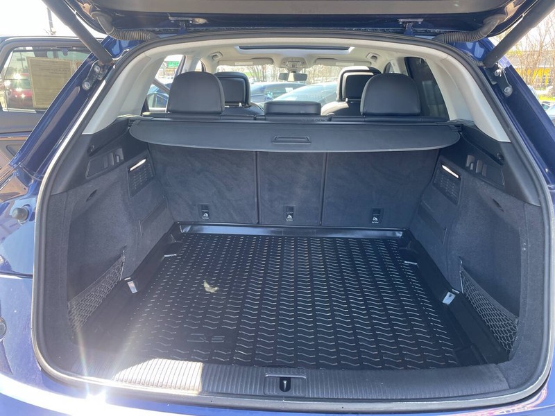 Audi Q5 Vehicle Image 15