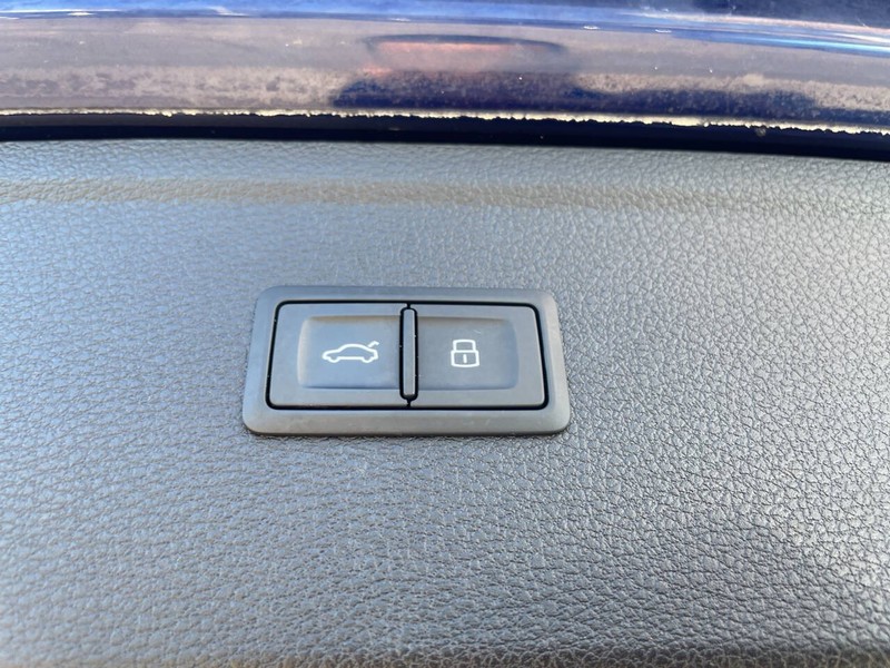 Audi Q5 Vehicle Image 16