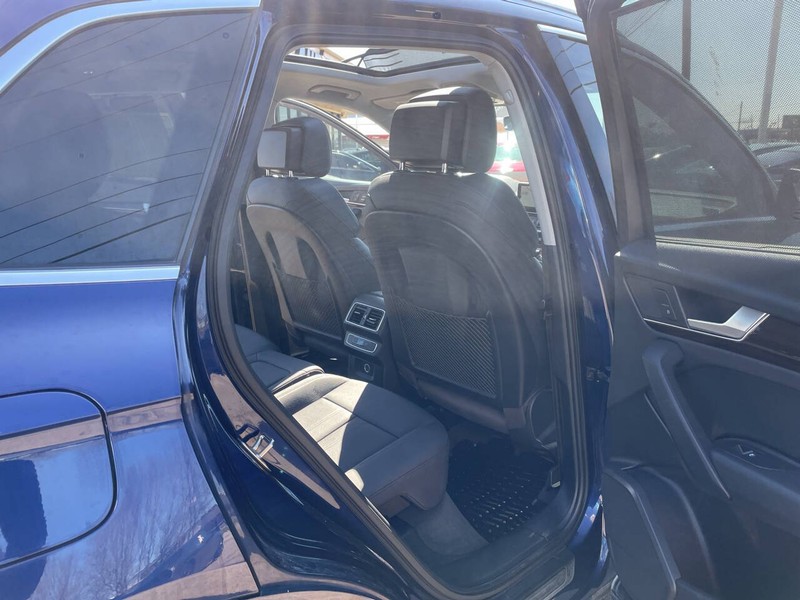 Audi Q5 Vehicle Image 17