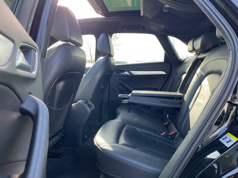 Audi Q3 Vehicle Image 08