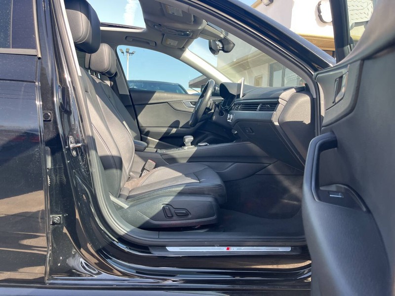 Audi A4 Vehicle Image 10