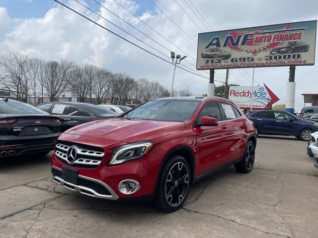 more details - mercedes-benz gla