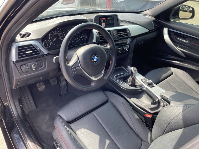 BMW 3 Series Vehicle Image 07