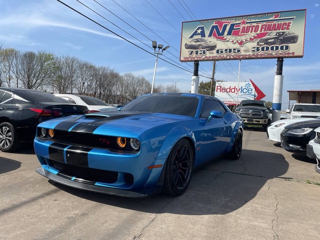 more details - dodge challenger