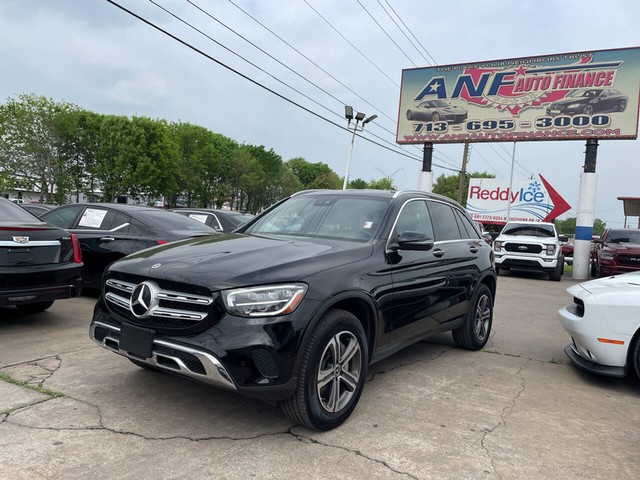 more details - mercedes-benz glc