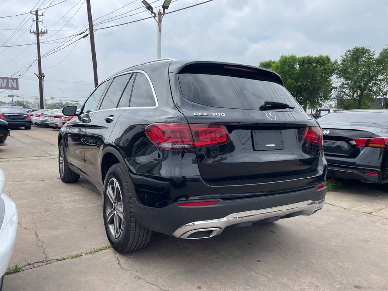 Mercedes-Benz GLC Vehicle Image 03