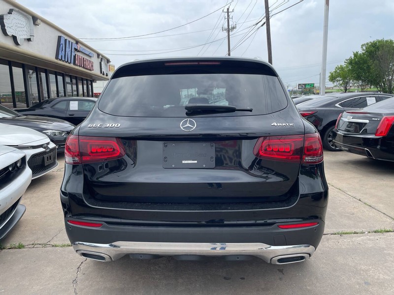 Mercedes-Benz GLC Vehicle Image 04